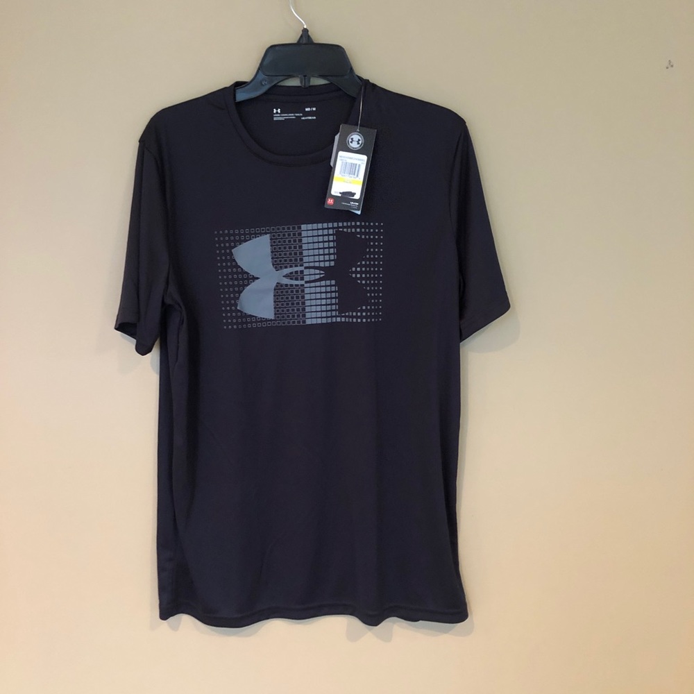 Men’s Under Armour workout tee